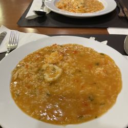 Restaurante Girassol - They serve monkfish and seafood in a pot