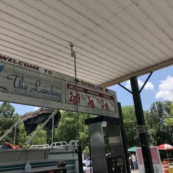 The Landing at Port Oliver - Gas prices... July 4th weekend.