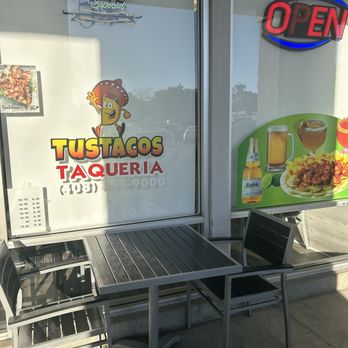 Tustacos Taqueria - Front of the restaurant - Mexican Near Me - Campbell, California