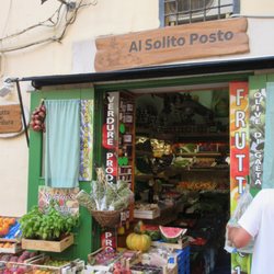 Via dell'Indipendenza - Great fruit and veggies