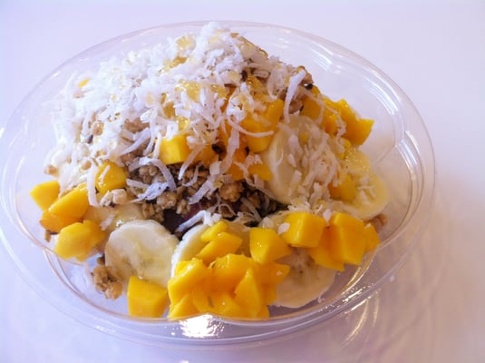 Bon Bon Berry Acai Bowl & Frozen Yogurt by null