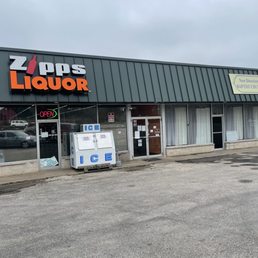 Exterior photo of Zipps Liquor - Bellville, Texas Exterior photo of Zipps Liquor - Bellville, Texas