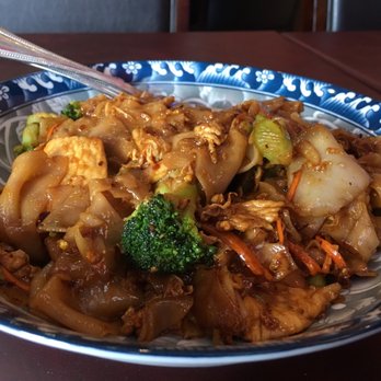 Thai Chili - Pad si ew chicken spicy 9/10 - Thai Near Me - Henderson, Nevada Thai Chili - Pad si ew chicken spicy 9/10 - Thai Near Me - Henderson, Nevada