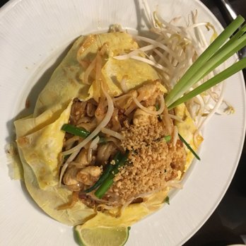 9 Pad Thai - Chef special pad Thai with chicken - Thai Near Me - Springfield, Virginia 9 Pad Thai - Chef special pad Thai with chicken - Thai Near Me - Springfield, Virginia
