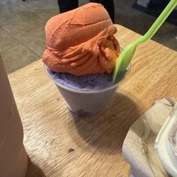 La Michoacana Woodlake Ice Cream - Medium mamey with taro