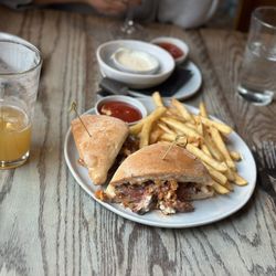Rebellion Bourbon Bar & Kitchen - Leesburg