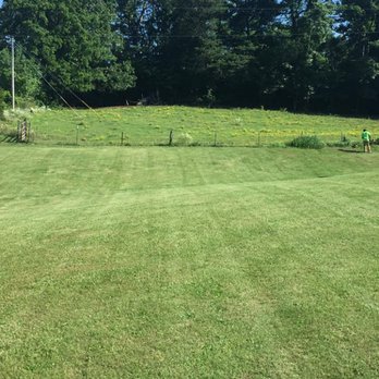 Burris Small Town Lawn Care - a green lawn - Lawn Services Near Me - Morganton, North Carolina Burris Small Town Lawn Care - a green lawn - Lawn Services Near Me - Morganton, North Carolina