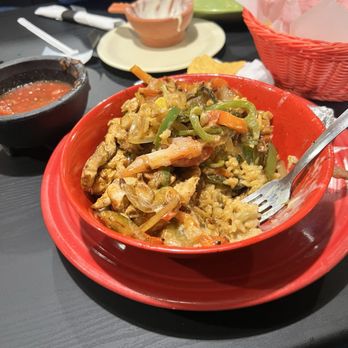 Monterrey Mexican Restaurant - Chicken fajita bowl - Mexican Near Me - West Des Moines, Iowa