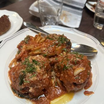 Donna's - spaghetti and meatballs - Italian Near Me - Los Angeles, California
