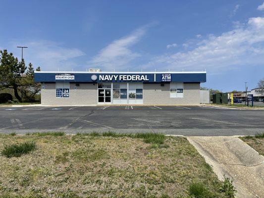Navy Federal Credit Union Germantown Maryland NAVY FEDERAL CREDIT UNION - Updated June 2025 - 13 Photos - 8819