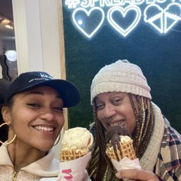 Single scoop waffle cone Single scoop waffle cone