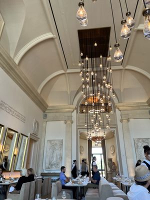 THE DINING ROOM AT RH INDIANAPOLIS - Updated July 2025 - 759 Photos ...