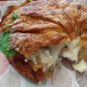 Juicy Brew - Organic Chicken Sausage Breakfast Croissant with cheese and spinach and egg white. This is everything you want it to be. - Vegan Near Me - Honolulu, Hawaii Juicy Brew - Organic Chicken Sausage Breakfast Croissant with cheese and spinach and egg white. This is everything you want it to be. - Vegan Near Me - Honolulu, Hawaii