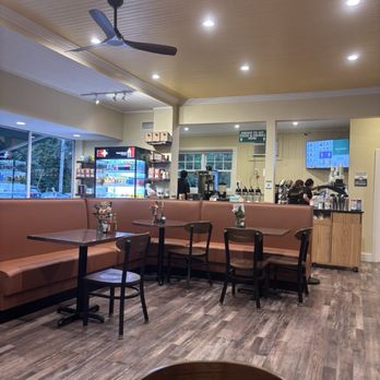 Hampton Coffee Company - Cafes Near Me - Quogue, New York