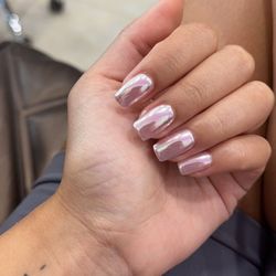 Lucky Nails - Acrylic fill with chrome
