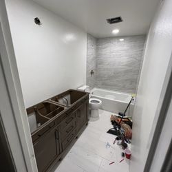 De Leon Handyman - Remodeling one bathroom