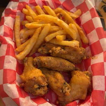 Smitty's Sistrunk - Chicken Wings Near Me - Fort Lauderdale, Florida Smitty's Sistrunk - Chicken Wings Near Me - Fort Lauderdale, Florida