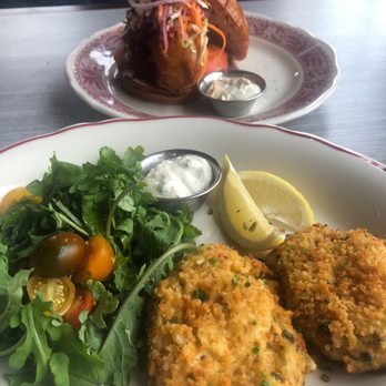 The Whale Chicago - Mahi mahi sandwich and crab cake. - New American Near Me - Chicago, Illinois The Whale Chicago - Mahi mahi sandwich and crab cake. - New American Near Me - Chicago, Illinois