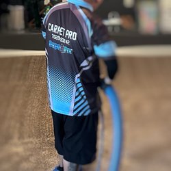 Carpet Pro - Joe is busy professionally cleaning my carpets.