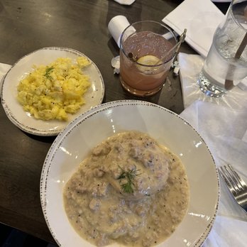The Oakmont - Biscuits and Gravy - American Near Me - Indianapolis, Indiana The Oakmont - Biscuits and Gravy - American Near Me - Indianapolis, Indiana