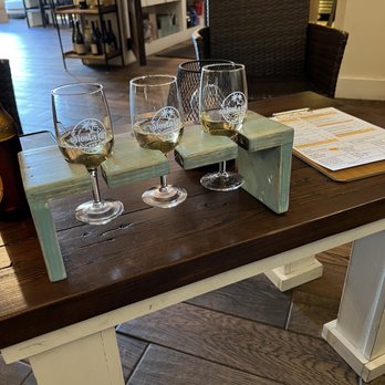 Siesta Key Wine Bar - wine glasses on a table - Beer, Wine & Spirits Near Me - Sarasota, Florida Siesta Key Wine Bar - wine glasses on a table - Beer, Wine & Spirits Near Me - Sarasota, Florida
