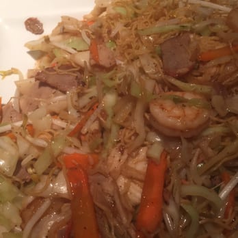 iPho by Saigon - The server recommended a fried noodle dish. We recommend the pho. - Vietnamese Near Me - Saint Paul, Minnesota