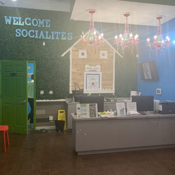 Social Pawz - Pet Boarding Near Me - Oakland Park, Florida Social Pawz - Pet Boarding Near Me - Oakland Park, Florida