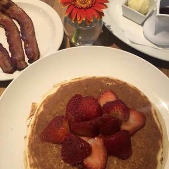 Range - gluten free pancakes with a side of bacon - New American Near Me - Chicago, Illinois