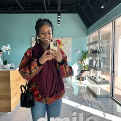 Naturally White Teeth Whitening - Main lobby