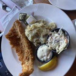 Gilbert's Lodge - Walleye and Mash potatoes