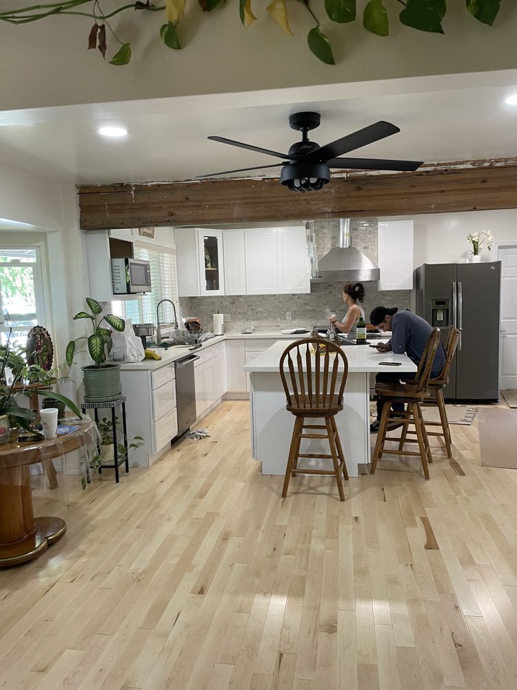 Slide of Contractors Pros