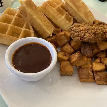 Pür & Simple - Chicken waffle - Breakfast & Brunch Near Me - Burnaby, British Columbia Pür & Simple - Chicken waffle - Breakfast & Brunch Near Me - Burnaby, British Columbia