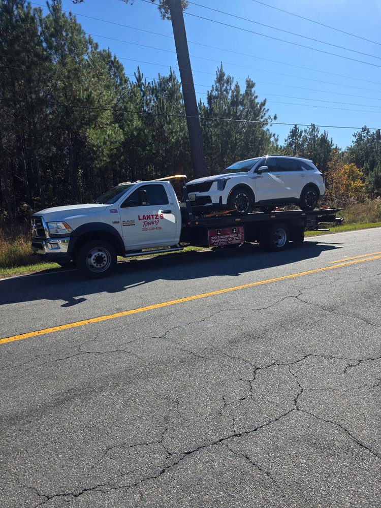 Lantz's Towing
