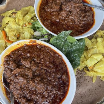 Demera Ethiopian Restaurant - Siga Wot (Full) - Ethiopian Near Me - Chicago, Illinois Demera Ethiopian Restaurant - Siga Wot (Full) - Ethiopian Near Me - Chicago, Illinois