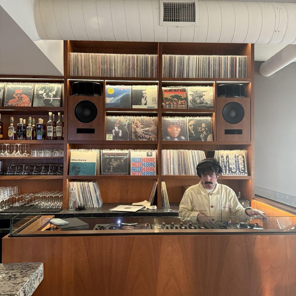 Rose's - Hi-Fi tunes - New American Near Me - Virginia Beach, Virginia Rose's - Hi-Fi tunes - New American Near Me - Virginia Beach, Virginia