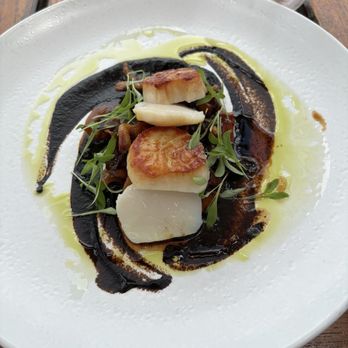 Early Mountain Vineyards - Scallops - Wineries Near Me - Madison, Virginia
