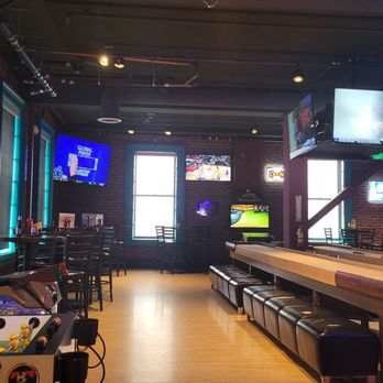 Golden Gate Tap Room - Interior - Sports Bars Near Me - San Francisco, California Golden Gate Tap Room - Interior - Sports Bars Near Me - San Francisco, California