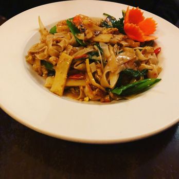 Kamrai - Drunken noodles with shrimp - Sushi Bars Near Me - Lemont, Pennsylvania Kamrai - Drunken noodles with shrimp - Sushi Bars Near Me - Lemont, Pennsylvania