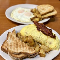 Hidden Kitchen Route 80 - loaded baked potato omelette ($16)