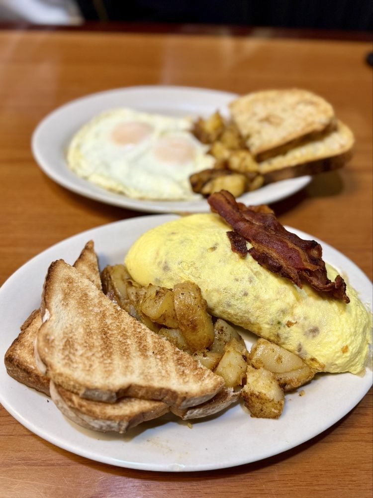 Hidden Kitchen Route 80 — Mexican restaurant in North Branford