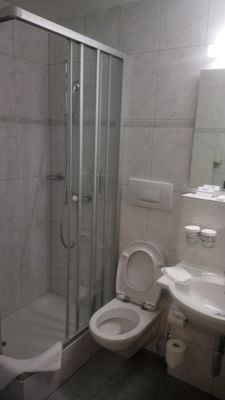 Hotel Bahnhof by null