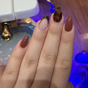 Venus Nail Spa - Full set - Nail Salons Near Me - Elk Grove, California