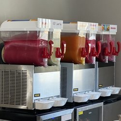 The Nauti Dog - 6 flavors of Wine Slushies