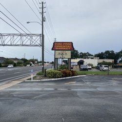 Tung Fong Market - Parking lot