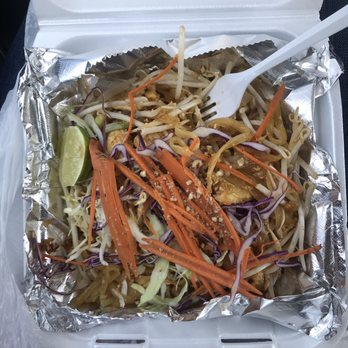 Dok Luck Thai Food - Chicken Pad Thai - Thai Near Me - Glendora, California
