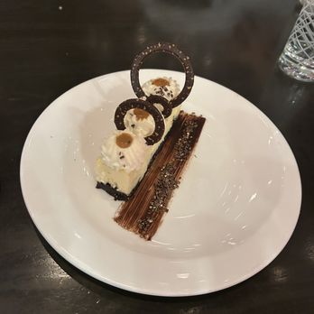 Gordon Ramsay Hell's Kitchen - Cheesecake - New American Near Me - Las Vegas, Nevada