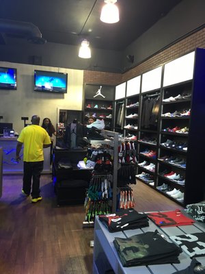 Shiekh Shoes 3422 International Blvd Oakland Ca Shoe Stores Mapquest