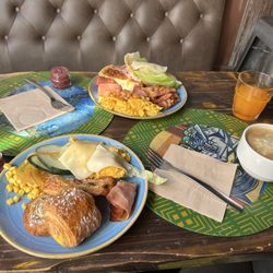 Timoty Drinks & kitchen