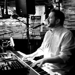Joe Pianos Entertainment