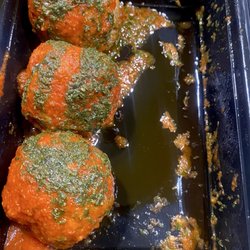 Mangiamo Italian Market and Deli - Oily 3 Traditional Meatballs with Sauce